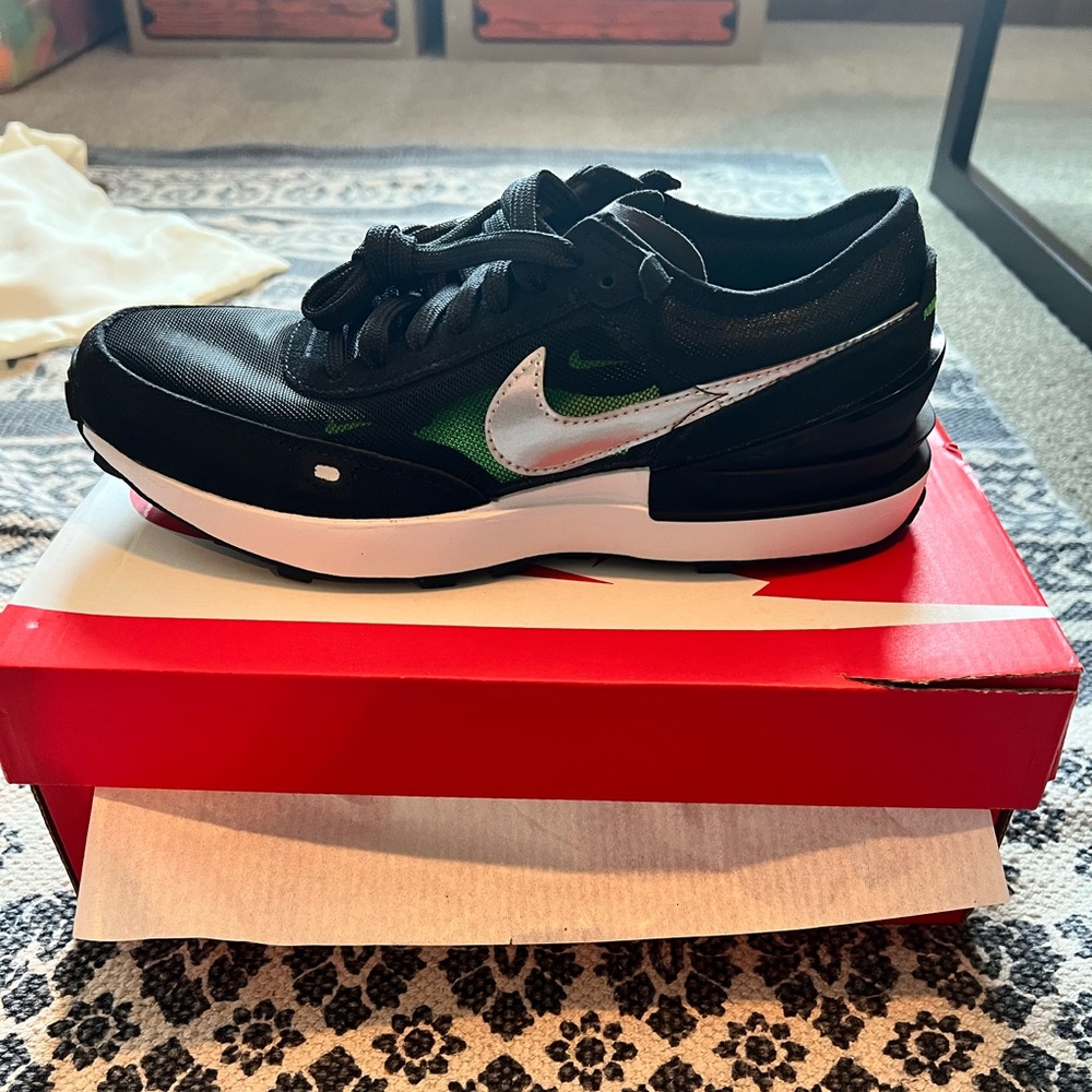 Nike Waffle One (GS) Boys 6y